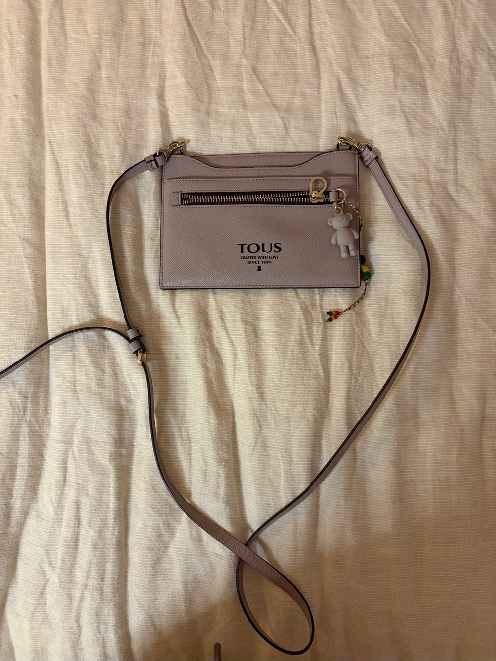 TOUS Light Taupe Pebbled Leather Crossbody Wallet with Charm